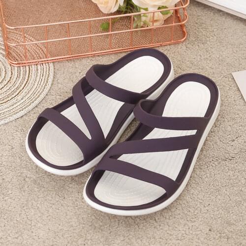 Summer new style flat sandals slippers seaside waterproof beach shoes casual and comfortable flatheeled womens slippers sandals