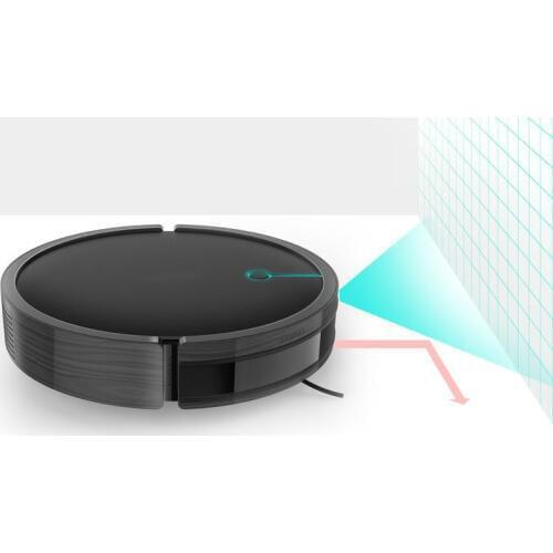 The sweeping robot USES a full-automatic ultra-thin intelligent vacuum cleaner to sweep and tow the floor