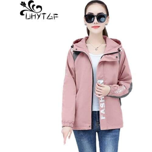 UHYTGF Women Windbreaker Fashion Letters Hooded Casual Thin Spring Autumn Jacket Female Student Short Plus Size Trench Coat 1993