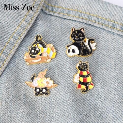 New Moon Black Cat Enamel Pins Custom Witchcraft Skull Cat Brooch Lapel Badge Bag Gothic Jewelry Gift for Friends