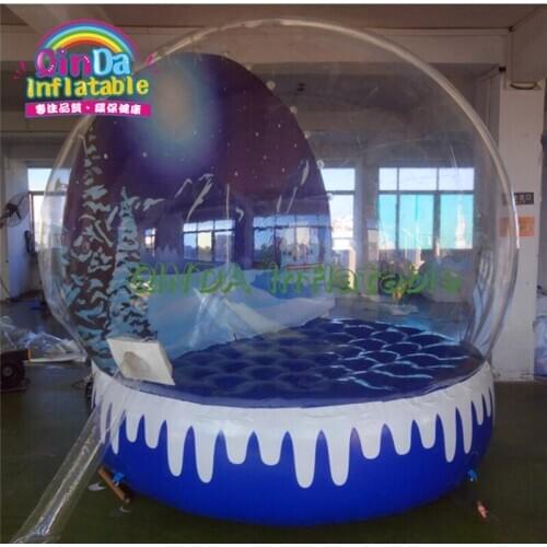 Outdoor Chirstmas party used inflatable snow globe with tunnel entrance for christmas decoration event advertising