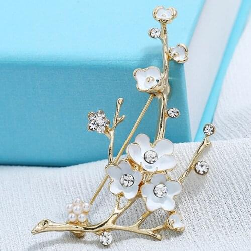 White Plum Blossom Flower Brooches For Women Weddings Party Casual Brooch Pins Gifts