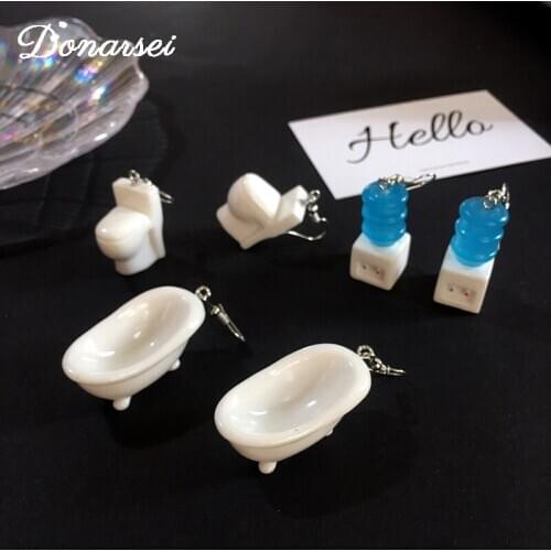 Donarsei Creative Resin 3D Bathtub Toilet Drop Earrings Novelty Mini Water Dispenser Dangle Earrings Funny Jewelry