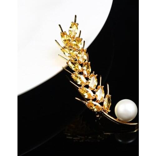 LADYCHIC Gold Color Wheat Ears Brooches Pins White Pearl Crystal Vintage Brooch for Women Wedding Party Accessories Gift LH1011