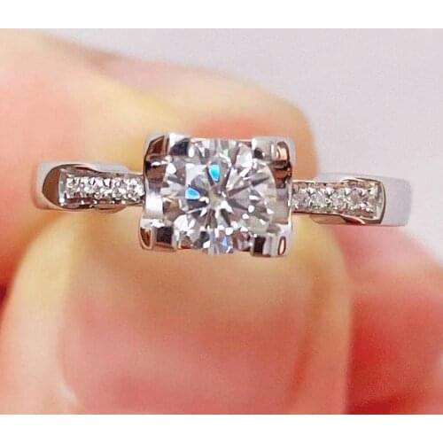 On Sale 0.5CT Real Moissanite Diamond Ring Gemstones Color D 925 Sterling Silver For Womens Wedding Rings