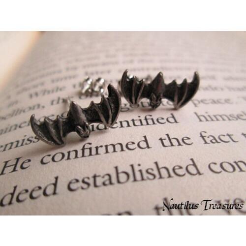 Fashion Bat Stud Earrings Antique Silver Plated Suitable for Men And Women