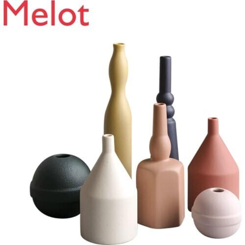 European Creative Solid Color Frosted and Matte Ceramic Vase Modern Home Decoration Flower Arrangement Vase Ornaments