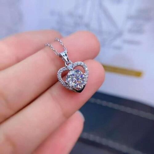 Quality Mozan Drill Heart Shaped Pendant Necklace S925 Solid Silver Clean Fashion Fine Weddings Jewelry For Women Free Shipping