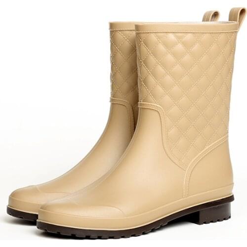 New Leisure rain boots women Low-Heeled Round Toe Shoes Waterproof Middle Tube Rain Boots chaussures femmes 669