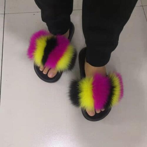 Women Fluffy Fur Slides Plush Flip Flops Open Toe Real Fur Slippers Luxury Woman Racoon Fur Slides Wholesale Furry Slides Shoes
