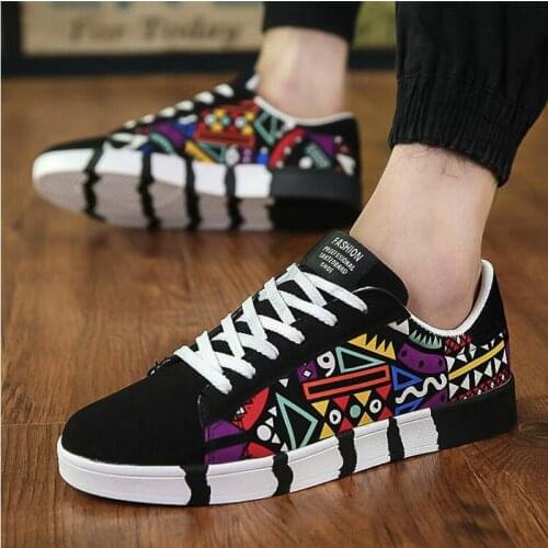 Spring New brand mens Casual sneaker Canvas Shoes outdoor walking breathable canvas Print Trainers shoes HE-58