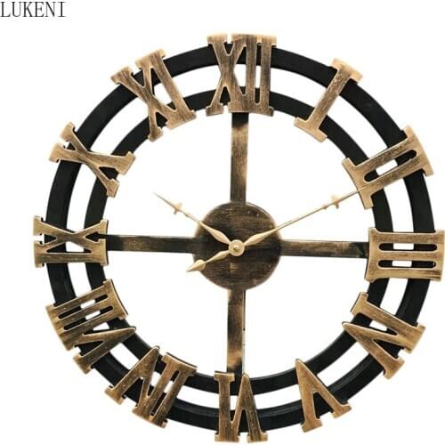 Creative Personality Wooden Wall Clock Roman Numerals Retro Clock Hollow Wall Clock Bar Cafe Decoration Clock