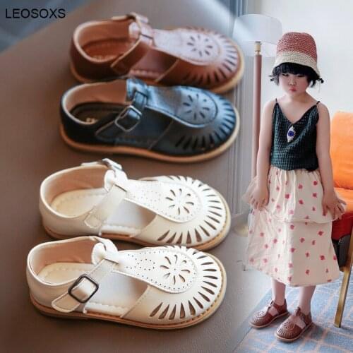Girls' Sandals 2021 New Childrens Hollow Out British Soft Soled Shoes Carved Velcro Fashion Casual Beach Non-slip Shoes
