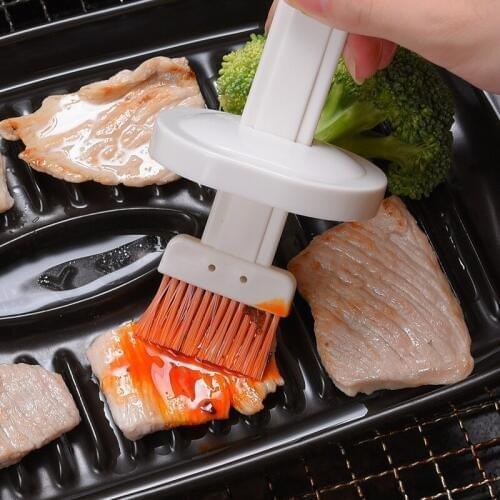 Silicone Oil Bottle With Brush PP Seasoning Brushes Creative Oil Scrub Heat Resisting Baking Honey Oil Barbecue Tool Gadgets 1pc