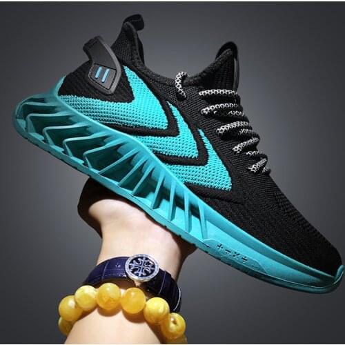 Men Sneakers 2021 summer new fashion running shoes breathable mens casual shoes flying woven sports shoes