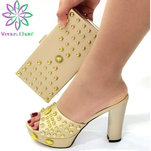 2021 Slingbacks Sandals in Golden Color Nigerian Mature Women Shoes and Bag Set Decorate with Rhinestone for Party
