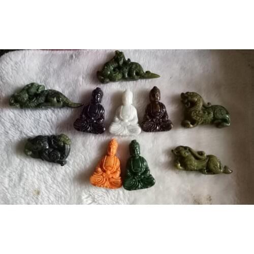 Best selling jade pure hand carving various colors animal statues of little green Buddha packing and selling 10pc