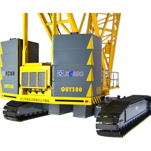 1:50 XCMG QUY300 CRAWLER CRANE TOY