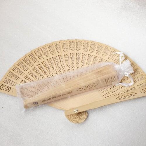 50pcs lot Engrave logo sandalwood Folding fan with organza bag personalized hand fans wedding favors