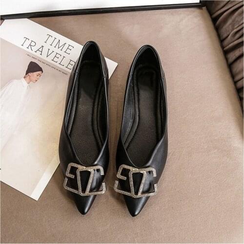 Women Black Flat Ballet Shoes Metal decoration Crystal Pointed Toe Flats Shoes Elegant Lady Shoes Wedding Shoes Big Size 34-43