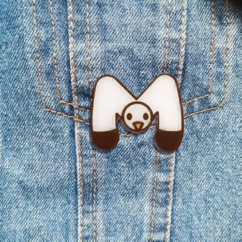 Letter M Shirt Brooch Vintage Cartoon Spider Animal Pins For Backpacks Cute Acrylic Jewelry Badges Scarf Buckle Christmas Gift