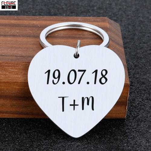 Fashion Keychain Custom Engraved Name Initial Letters and Date for Couples Boyfriend Valentine Gifts Jewelry Men Women Keyring