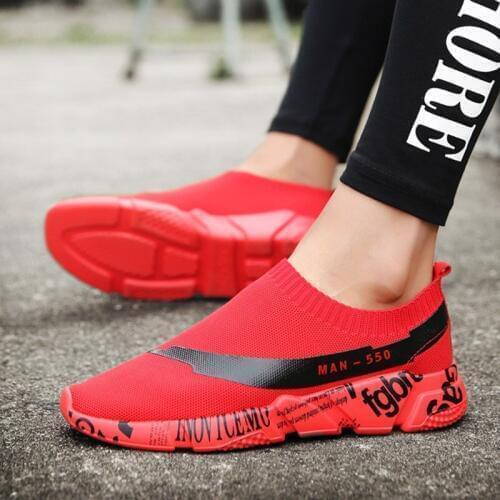 2019 New Flying Net Running Shoe Mens Tennis Air Cushion Sneakers Couple Shoes Womens Sports Shoes Socks Sneakers