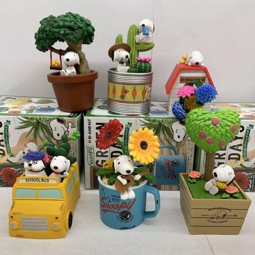 Bandai Animation Dog Dolls 6PCS Scenery Toy Figures Snoppy Tabletop Snopy Decoration Ornaments Collection Gifts