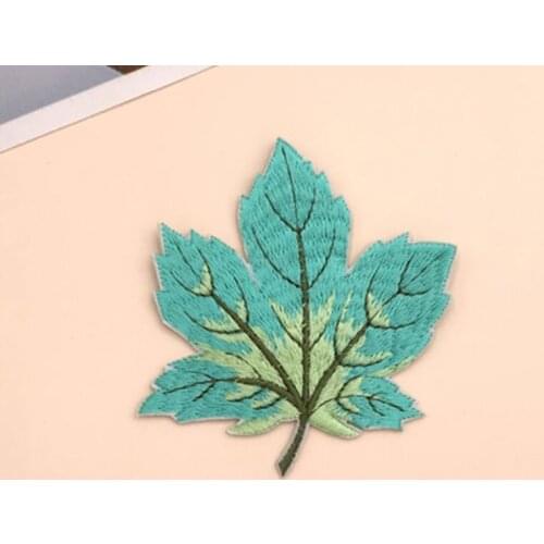 9Pcs Multicolor Maple Leaf Sew/Iron On Appliques Embroidery Patches DIY Badge E56C