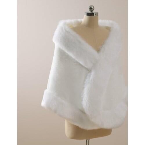 White Faux Fur Bridal Stole Ivory Wedding Shawls and Wraps White Bridesmaid Shawl Wrap Ivory Faux Fur Bolero Faux Fur Shrug Plus