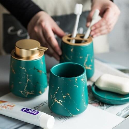 Realikeasy Bathroom Accessories