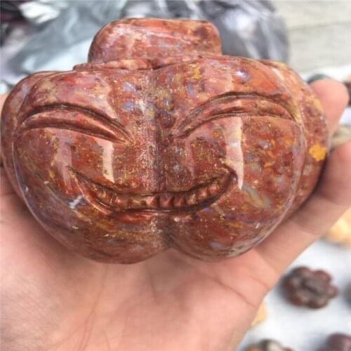 New Halloween pumpkins, topaz carving pumpkins, pumpkins decorate the house