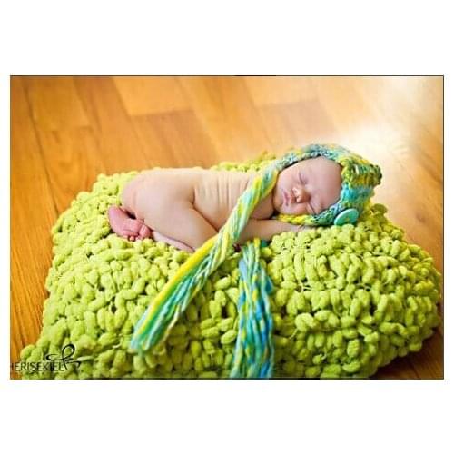 Free shipping, Newborn Baby kid Handmade Wool Knitting green Balls Blanket , Photo photography prop. Newborn. size:80*80cm