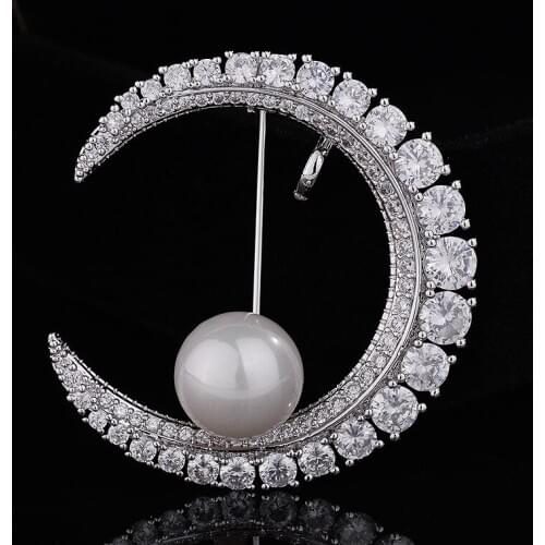 Fashion Imitation Pearl Sparkling Cubic Zirconia Brooche Moon Shape High Quality Womens Brooches Winter Jewelry