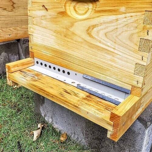 2pcs Beekeeping Sliding Travel Gates Zinc Plated Bee Hive Sliding Mouse Guards Travel Gates Beekeeping Equipment Breeding Tool