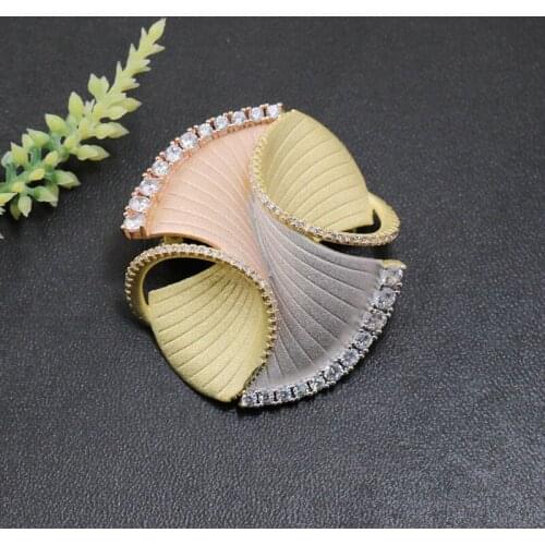 Vanifin Fashion Jewelry Trendy Geometry Abstract Design Brooch Pendant Dual Use for Engagement Wedding Micro Paved Popular Gifts