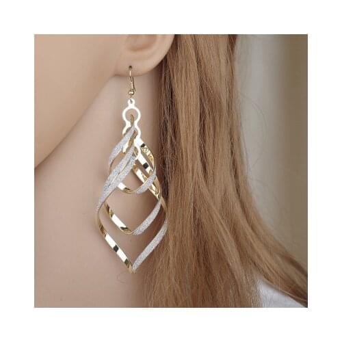 Rock Punk Geometric Twist Spiral Earring Metal Long Leaf Shape Dangle Earrings For Women Bohemian Party Exaggerated Fashion