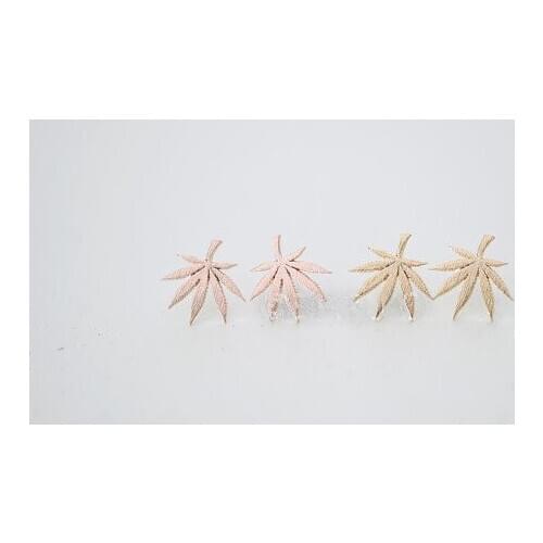 Fashion weed leaf stud earrings, delicate leaf stud earrings for women