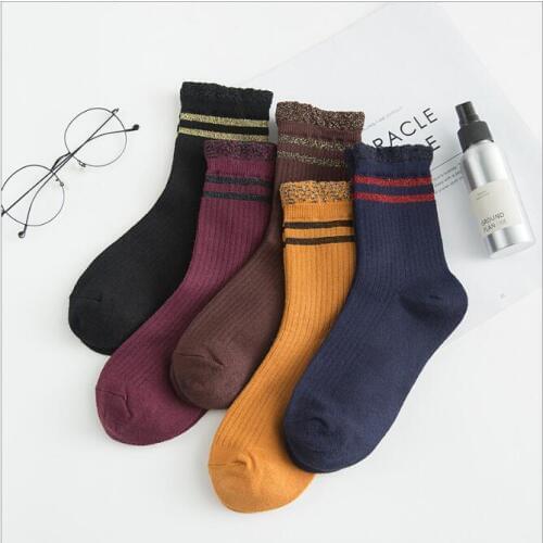 2019 autumn and winter new bright silk Luokou gold and silver onion stripes ladies cotton tube socks