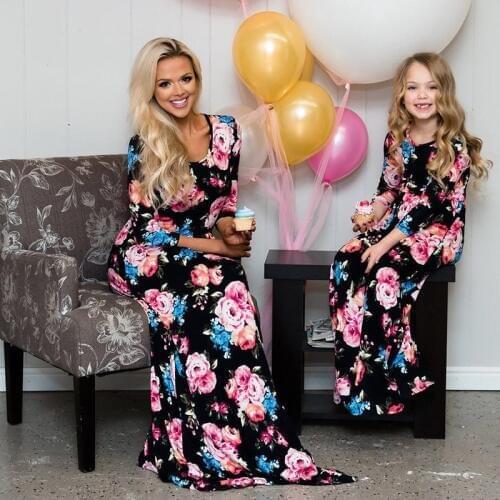 Matching Mother Daughter Clothes for Winter Mama and Daughter Dress Family Look Mommy and Me Dresses Baby Girl Woman Dress