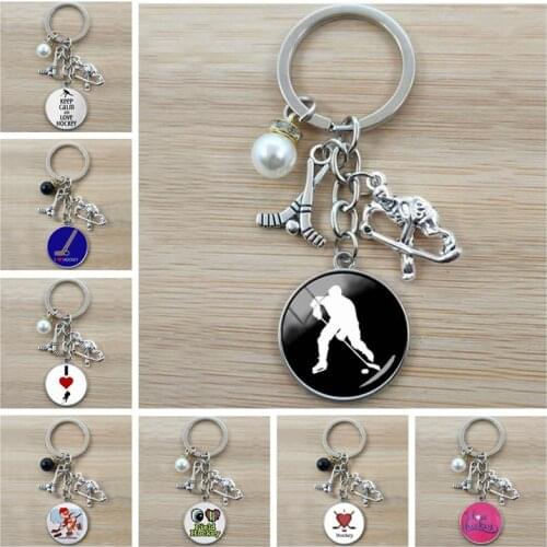 Fashion ice hockey keychain cross hockey stick key chain elegant leisure sports hockey fans gift