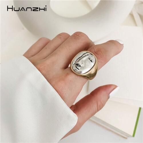 HUANZHI Vintage Exaggeration Portrait Big Round Rings Personality Geometric Finger Rings for Women Girls Party Jewelry Gifts