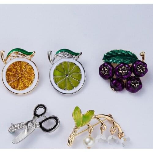 RINHOO Fashion Plants Fruit Green Lemon Angel Wing Crystal Rhinestone Brooch Pin for Women Costume Christmas Vintage Jewelry