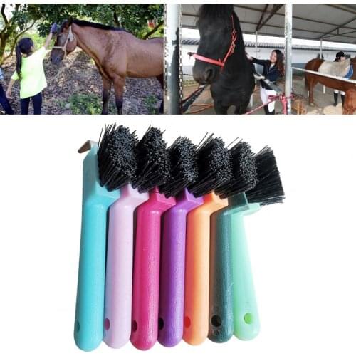 Hanging Hole Functional Horse Grooming Horseshoe Brush Easy to Use Horse Hoof Brush Wear-resistant for Outdoor