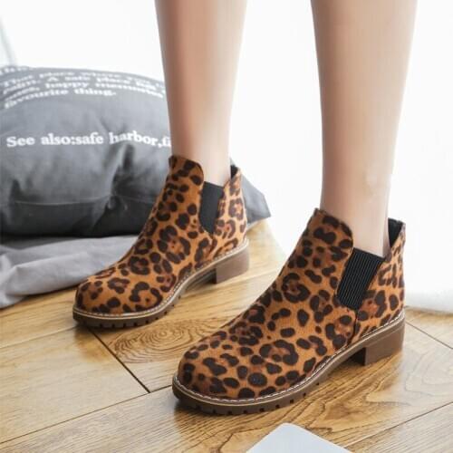 Llogai New Women Ankle Boots Ladies Leopard Shoes Suede Shoes Winter Platform Fashion Short Boots Female Short Casual Shoes 2021