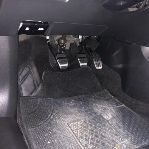 Car Gas Brake Pedal Cover Fit for Nissan X-Trail Rogue T32 Qashqai Rogue Sport J11 Kicks for Renault Koleos Kadjar Samsung QM6