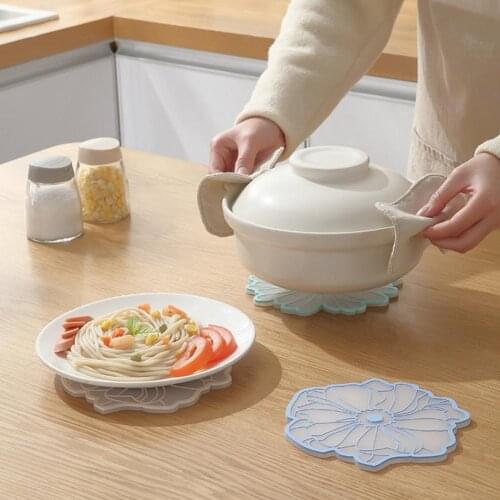 Kitchen Plate Bowl Cup Place Mat Multi-use Heat Insulation Silicone Kitchen Skid-resistant Dinner Table Mat for Home