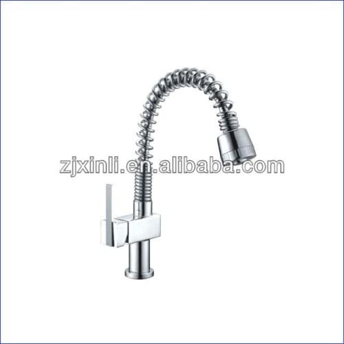 X8121K1 - Luxury Deck Mounted Chrome Finish Pull Out Brass Faucet