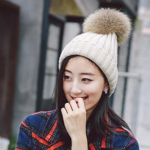 LNPBD 2017 autumn and winter hat womens knitted hat thickening plus velvet thermal knitted hat raccoon fur ball pocket hat