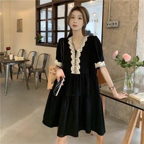 Dress Temperament Design Sense Stitching Lace V-neck Short-sleeved Dress Female Summer New High-waist Short Skirt